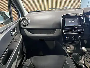 Used 2019 Renault Clio Iconic White - Interior and Exterior details 12