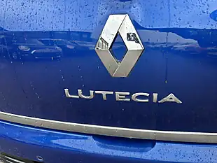 Used 2019 Renault Clio Lutecia Blue - Interior and Exterior details 7