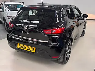 Used 2019 Renault Clio Play Black - Interior and Exterior details 12