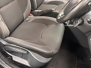 Used 2019 Renault Clio Play Black - Interior and Exterior details 20