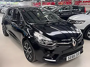 Used 2019 Renault Clio Play Black - Interior and Exterior details 6