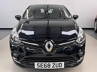 Used 2019 Renault Clio Play Black - Interior and Exterior details 7