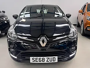 Used 2019 Renault Clio Play Black - Interior and Exterior details 9