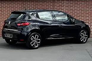 Used 2019 Renault Clio Play Black - Interior and Exterior details 20