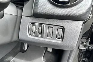 Used 2019 Renault Clio Play Black - Interior and Exterior details 8