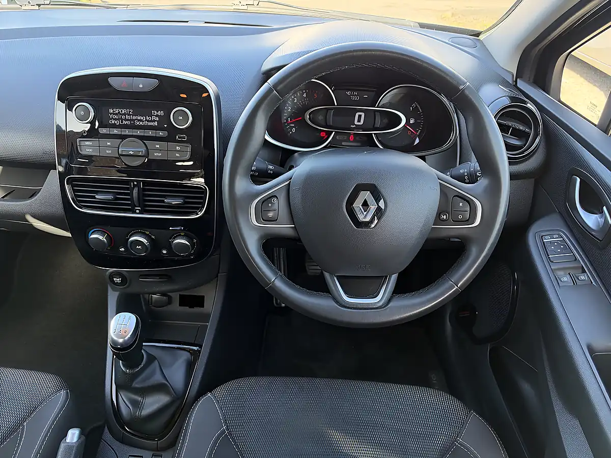 Used 2019 Renault Clio Play Black Metallic - Interior and Exterior details 11