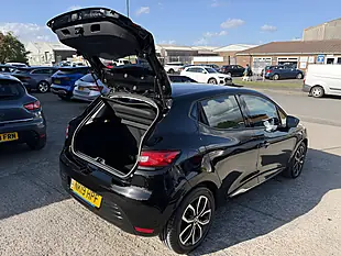 Used 2019 Renault Clio Play Black Metallic - Interior and Exterior details 17