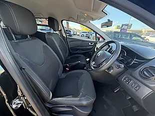 Used 2019 Renault Clio Play Black Metallic - Interior and Exterior details 3