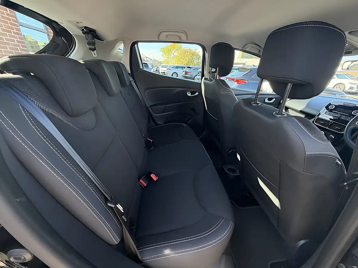 Used 2019 Renault Clio Play Black Metallic - Interior and Exterior details 4