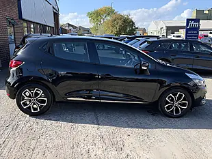 Used 2019 Renault Clio Play Black Metallic - Interior and Exterior details 5