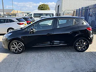 Used 2019 Renault Clio Play Black Metallic - Interior and Exterior details 9