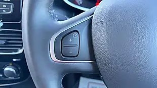 Used 2019 Renault Clio Play Red - Interior and Exterior details 14