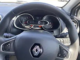 Used 2019 Renault Clio Play Titanium Grey Met - Interior and Exterior details 12