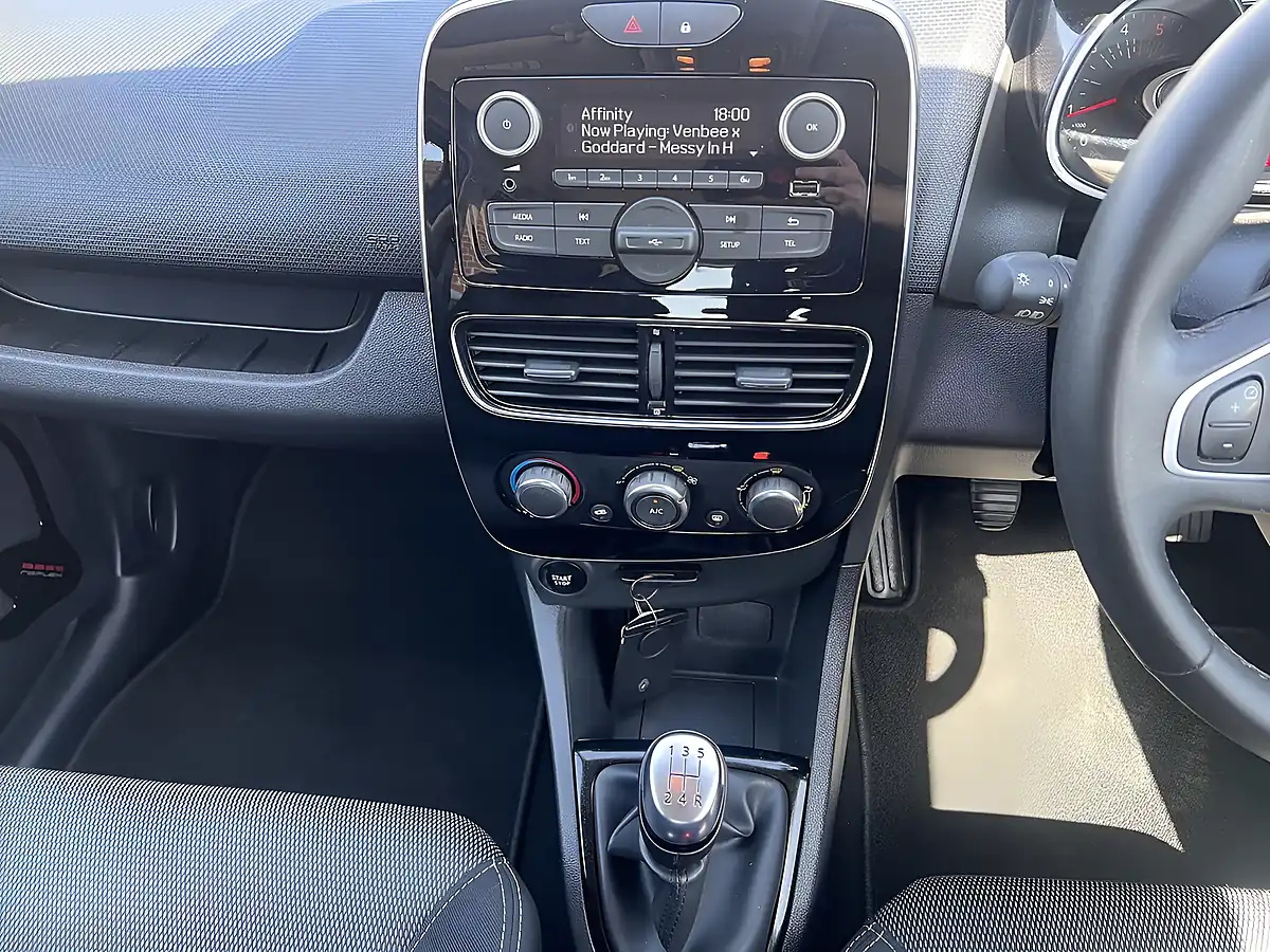 Used 2019 Renault Clio Play Titanium Grey Met - Interior and Exterior details 13