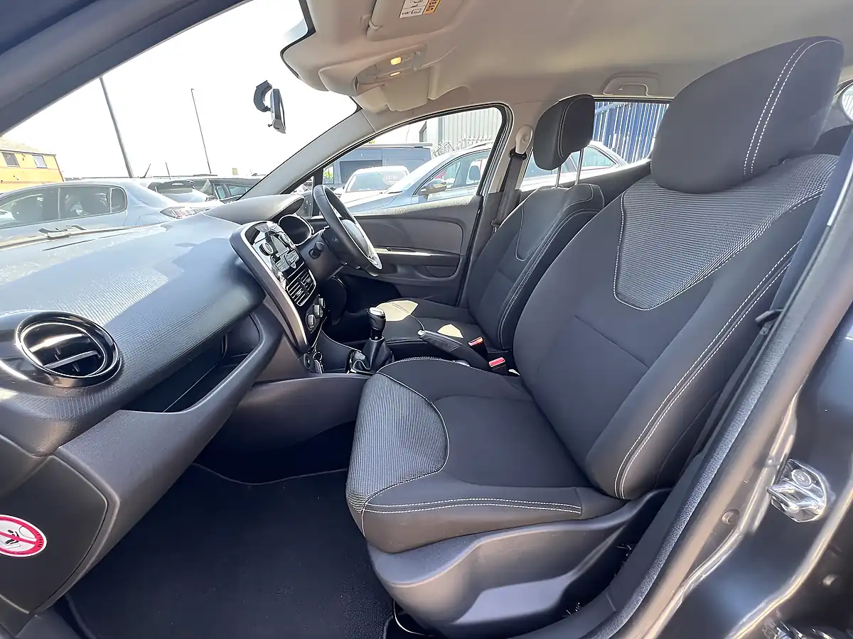 Used 2019 Renault Clio Play Titanium Grey Met - Interior and Exterior details 14