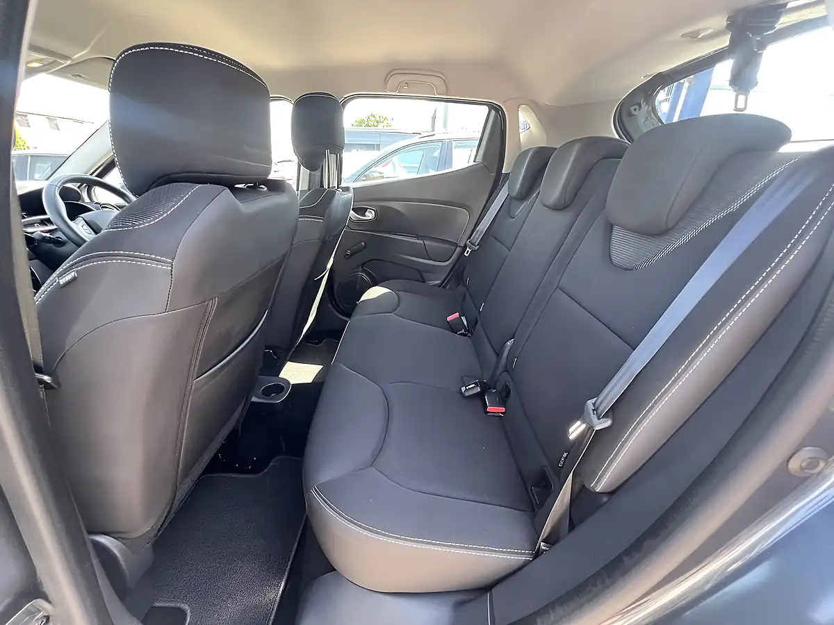 Used 2019 Renault Clio Play Titanium Grey Met - Interior and Exterior details 15