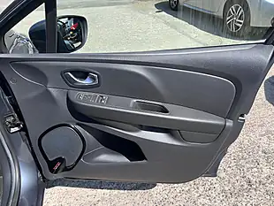 Used 2019 Renault Clio Play Titanium Grey Met - Interior and Exterior details 16