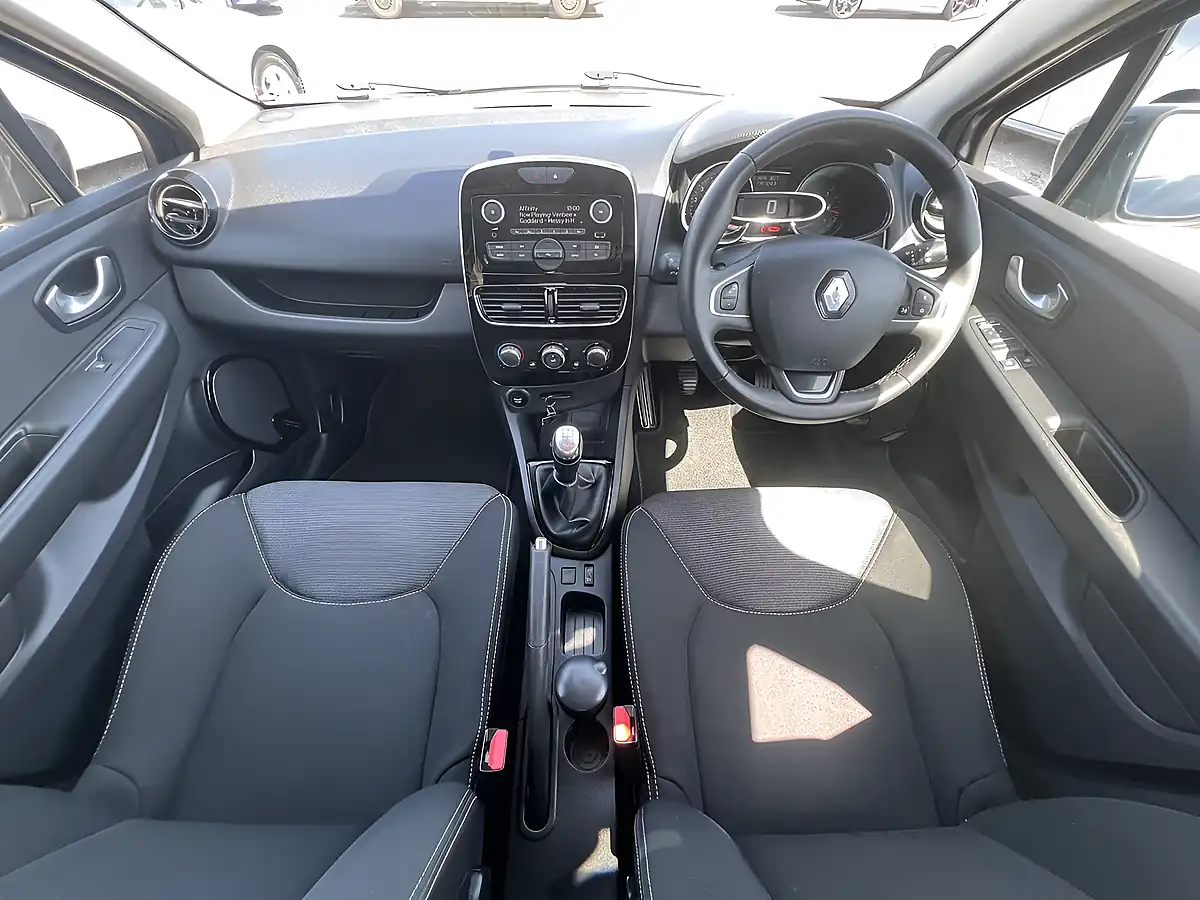 Used 2019 Renault Clio Play Titanium Grey Met - Interior and Exterior details 2