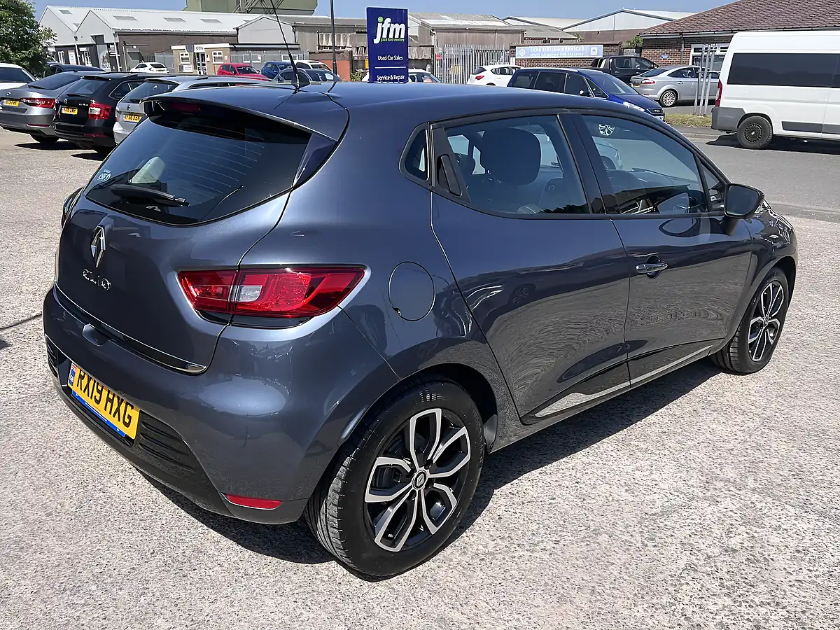Used 2019 Renault Clio Play Titanium Grey Met - Interior and Exterior details 6
