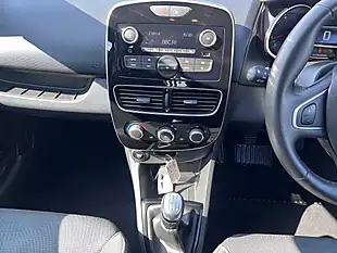 Used 2019 Renault Clio Play Titanium Grey Metallic - Interior and Exterior details 12