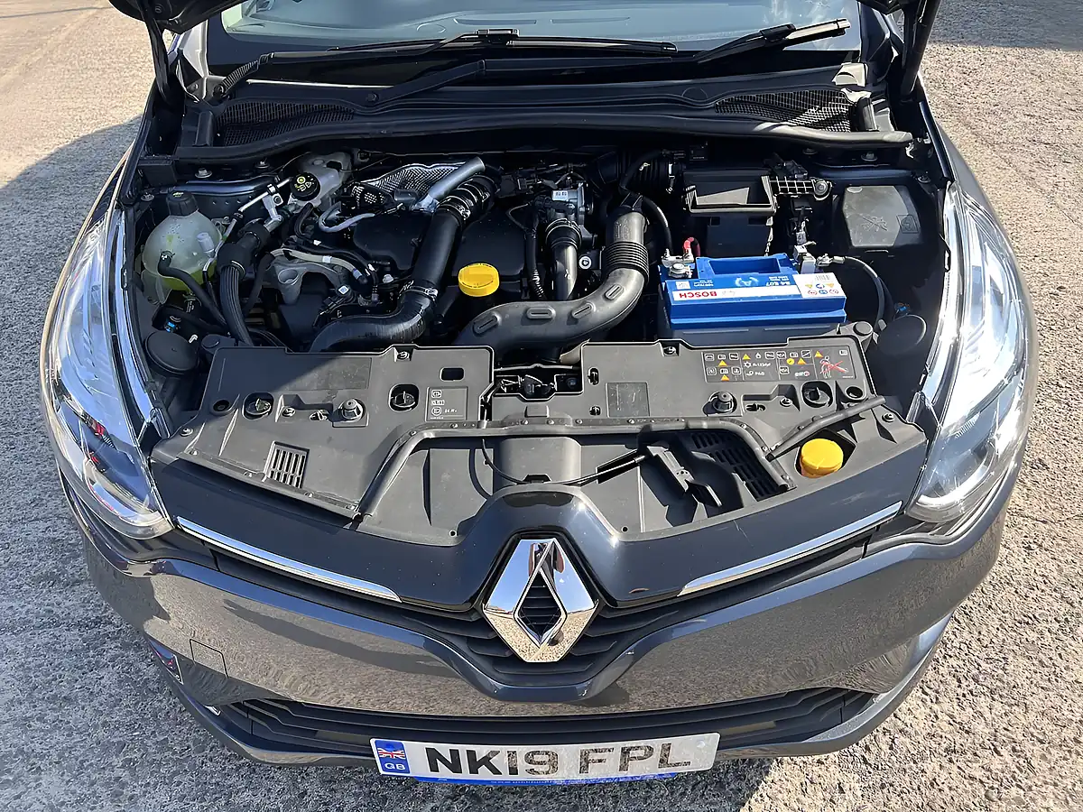 Used 2019 Renault Clio Play Titanium Grey Metallic - Interior and Exterior details 18