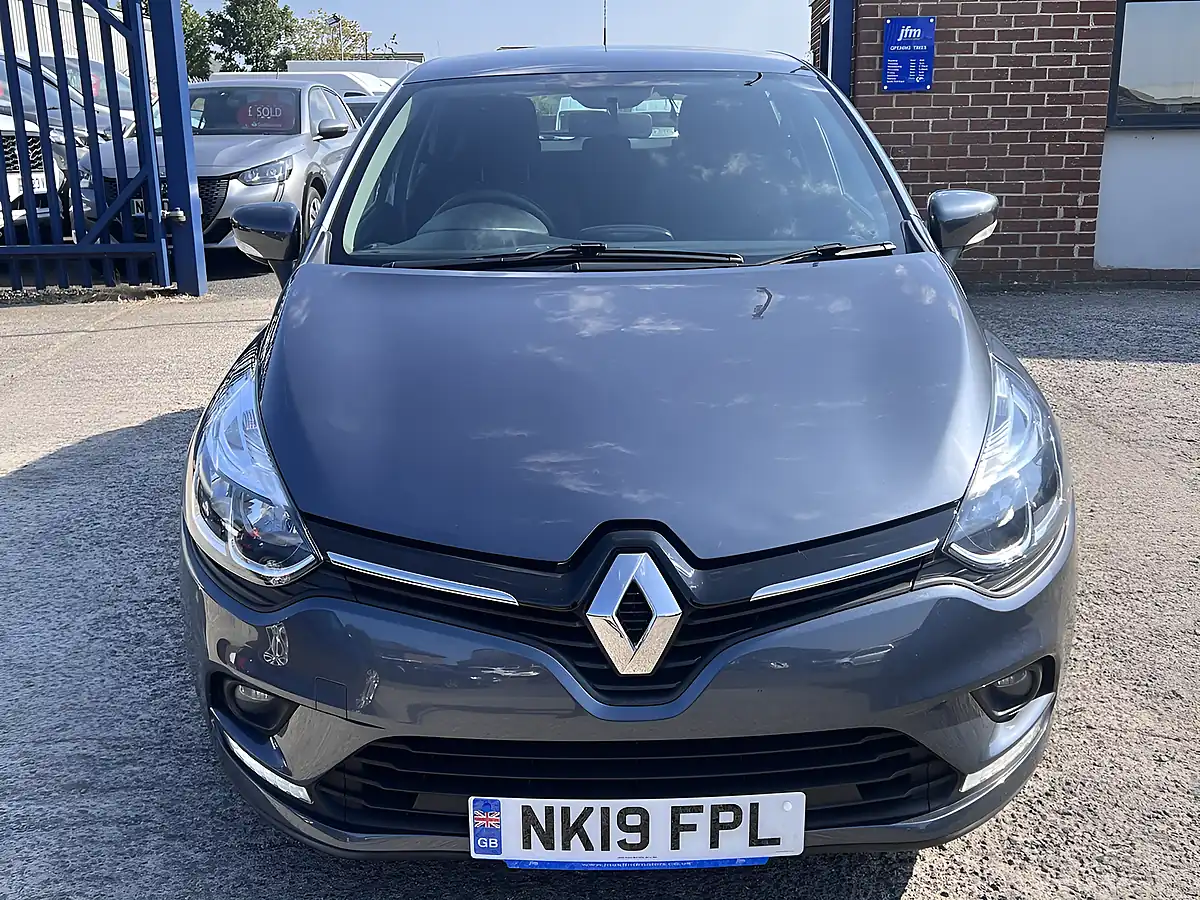 Used 2019 Renault Clio Play Titanium Grey Metallic - Interior and Exterior details 19