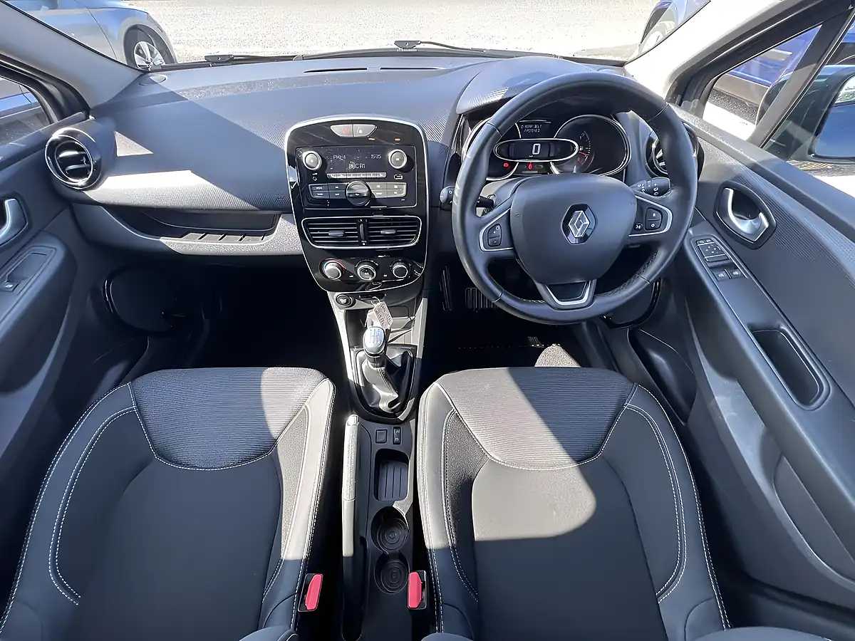 Used 2019 Renault Clio Play Titanium Grey Metallic - Interior and Exterior details 2