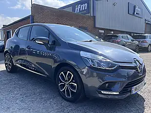 Used 2019 Renault Clio Play Titanium Grey Metallic - Interior and Exterior details 20