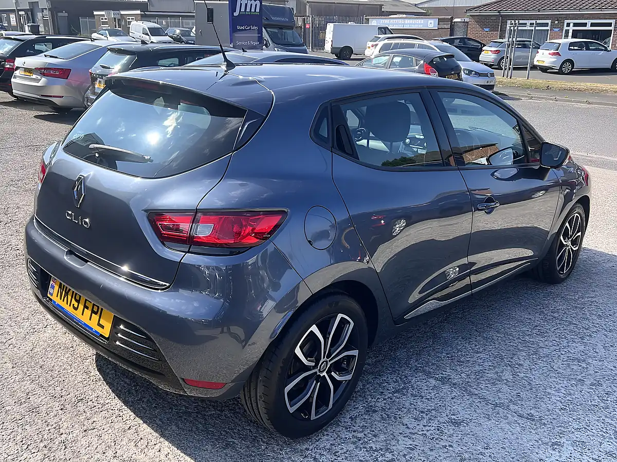 Used 2019 Renault Clio Play Titanium Grey Metallic - Interior and Exterior details 6