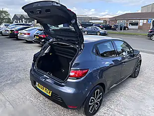 Used 2019 Renault Clio Play Titanium Grey Metallic - Interior and Exterior details 18