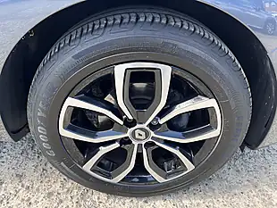 Used 2019 Renault Clio Play Titanium Grey Metallic - Interior and Exterior details 19