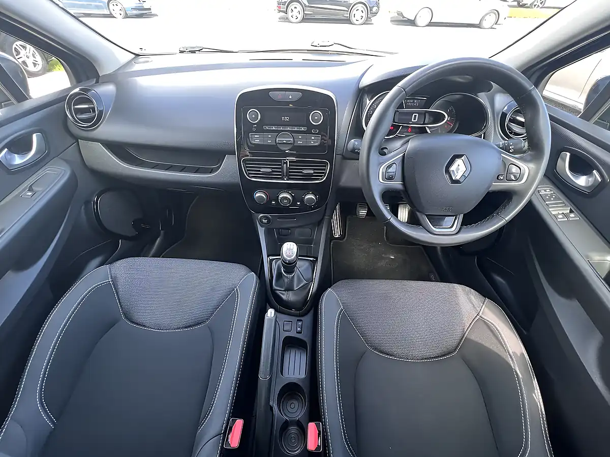 Used 2019 Renault Clio Play Titanium Grey Metallic - Interior and Exterior details 2