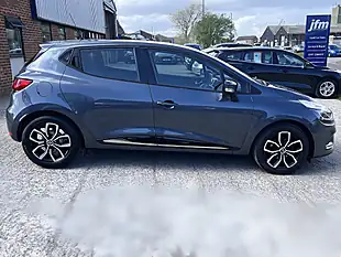 Used 2019 Renault Clio Play Titanium Grey Metallic - Interior and Exterior details 5