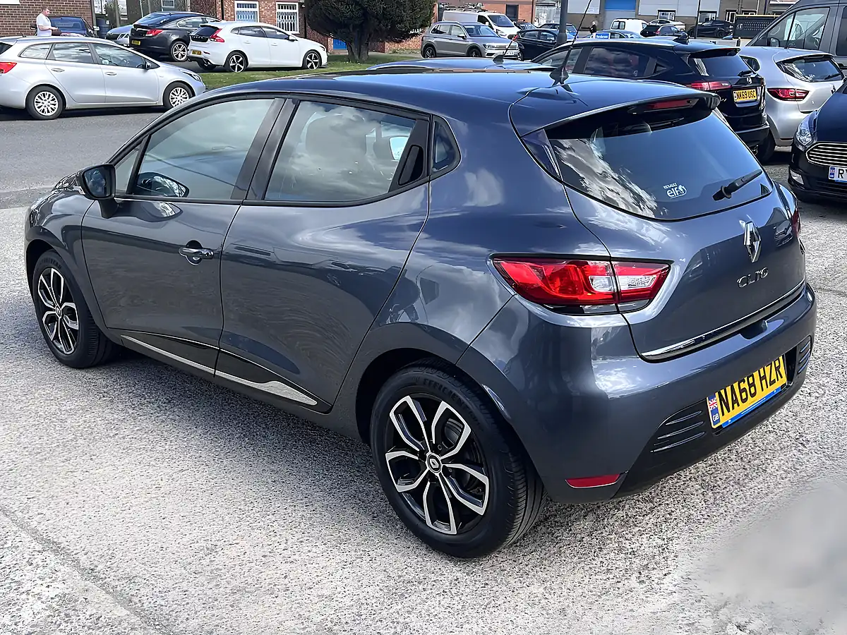 Used 2019 Renault Clio Play Titanium Grey Metallic - Interior and Exterior details 8