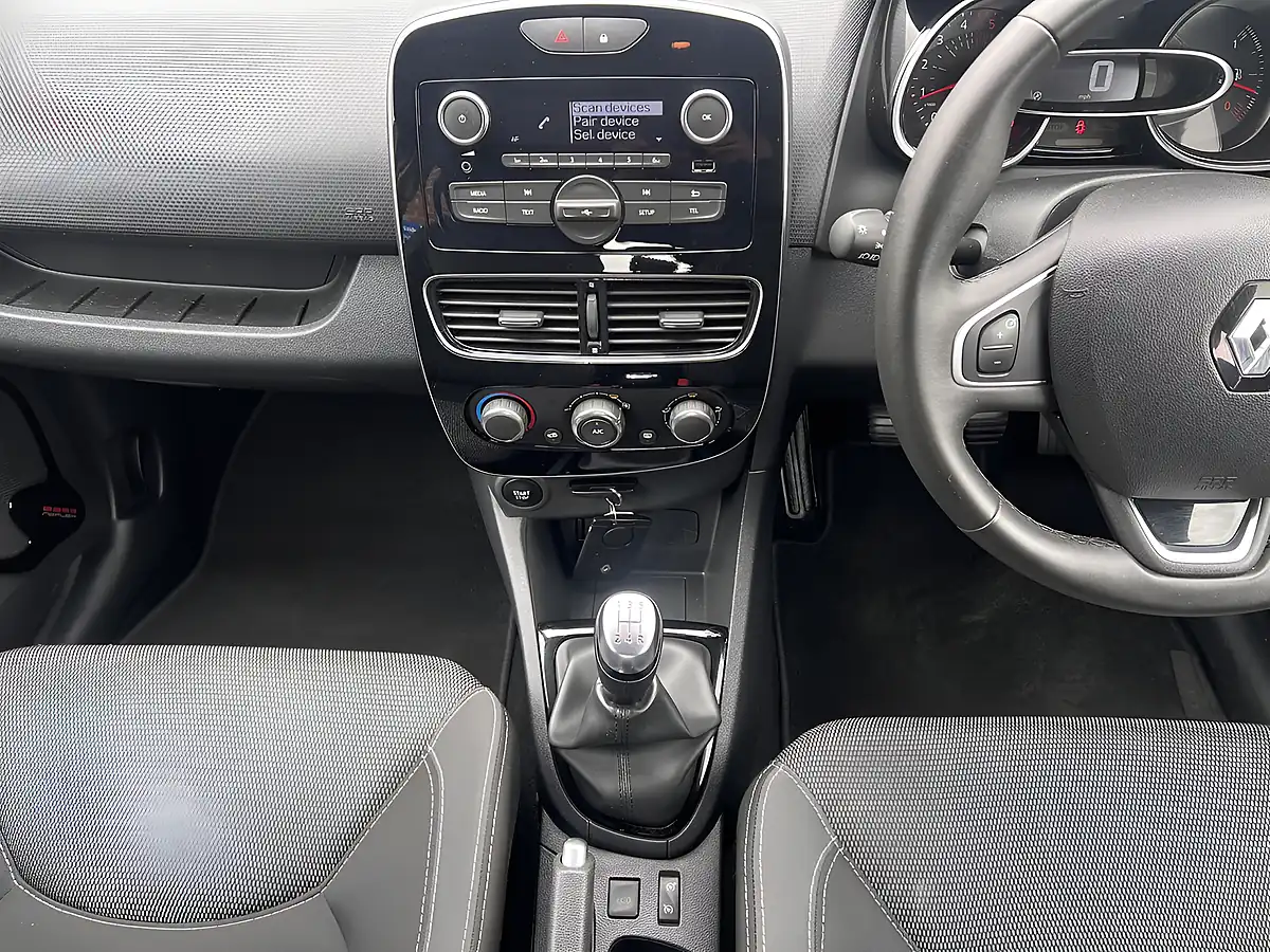 Used 2019 Renault Clio Play Titanium Grey Metallic - Interior and Exterior details 13