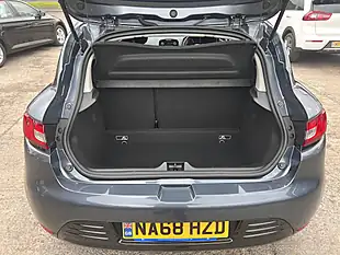 Used 2019 Renault Clio Play Titanium Grey Metallic - Interior and Exterior details 17