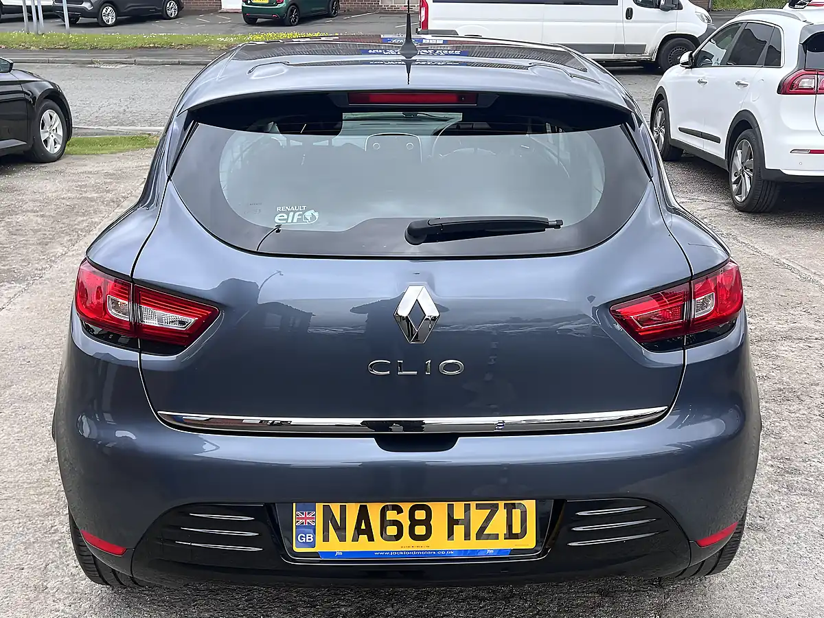 Used 2019 Renault Clio Play Titanium Grey Metallic - Interior and Exterior details 7