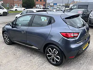 Used 2019 Renault Clio Play Titanium Grey Metallic - Interior and Exterior details 8