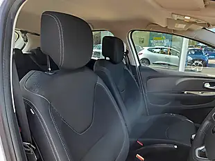 Used 2019 Renault Clio Play White - Interior and Exterior details 14