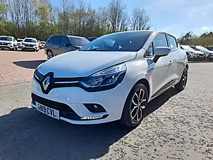 Used 2019 Renault Clio Play White - Interior and Exterior details 3