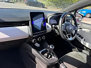 Used 2019 Renault Clio S Edition Blue - Interior and Exterior details 10