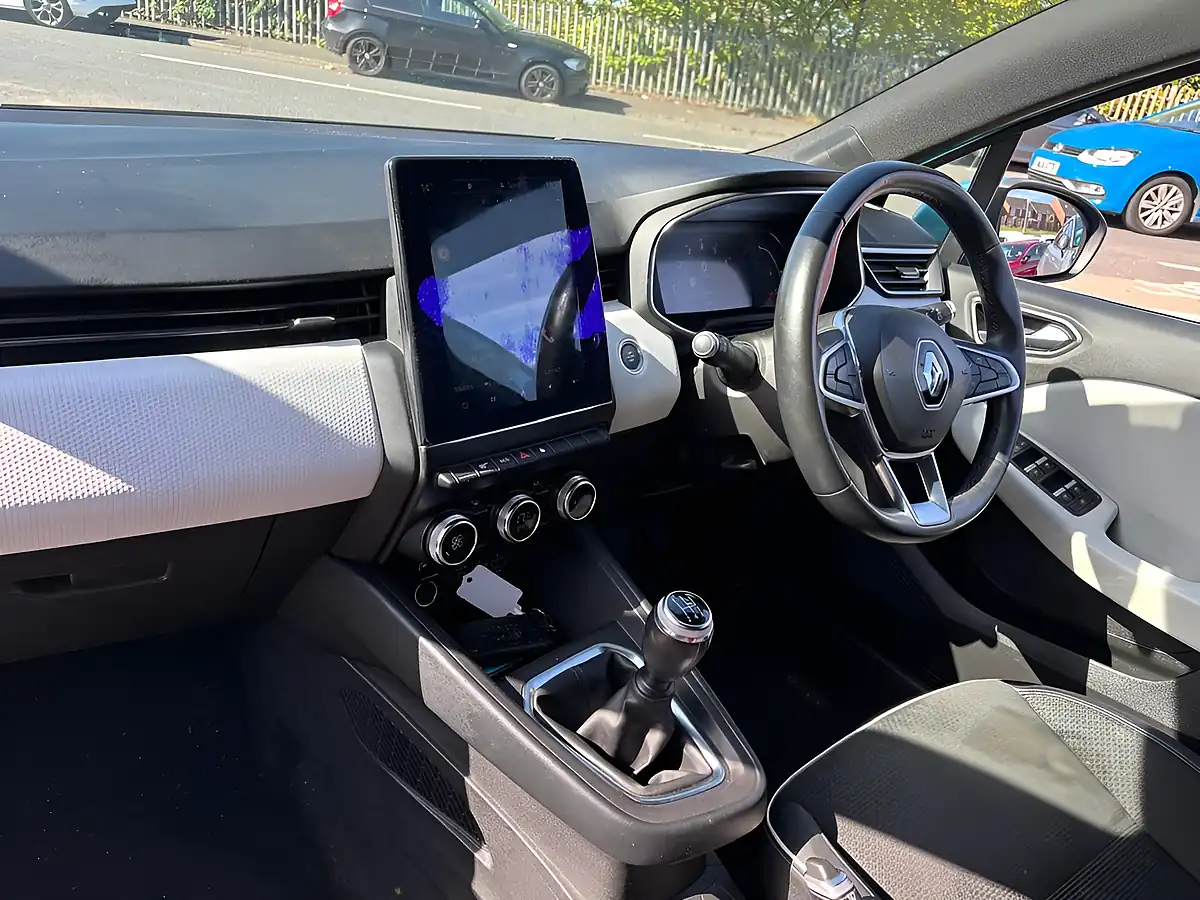 Used 2019 Renault Clio S Edition Blue - Interior and Exterior details 10