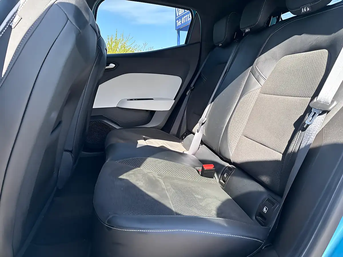 Used 2019 Renault Clio S Edition Blue - Interior and Exterior details 14