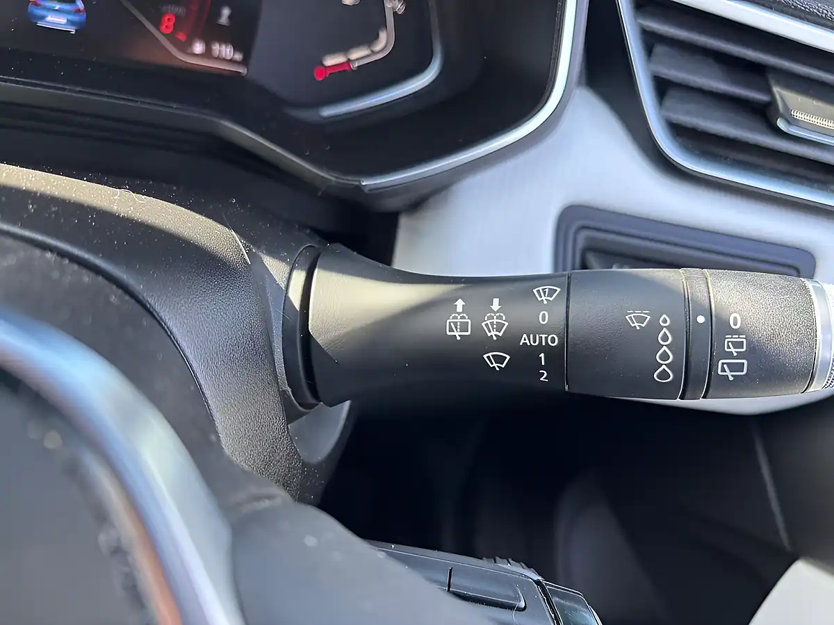 Used 2019 Renault Clio S Edition Blue - Interior and Exterior details 20