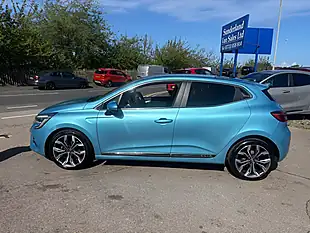 Used 2019 Renault Clio S Edition Blue - Interior and Exterior details 5