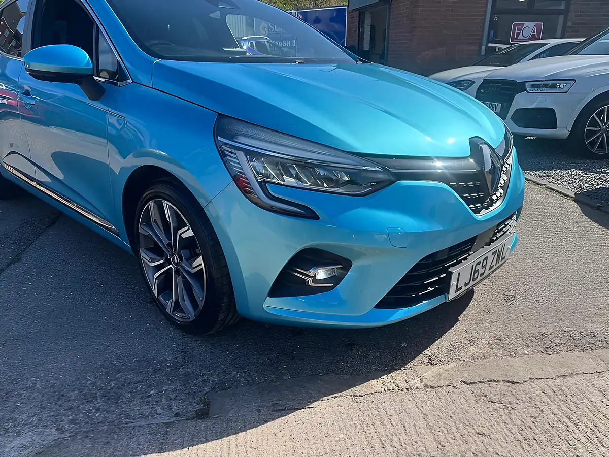 Used 2019 Renault Clio S Edition Blue - Interior and Exterior details 6