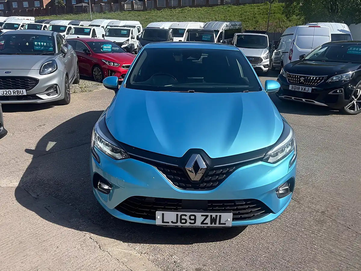 Used 2019 Renault Clio S Edition Blue - Interior and Exterior details 7