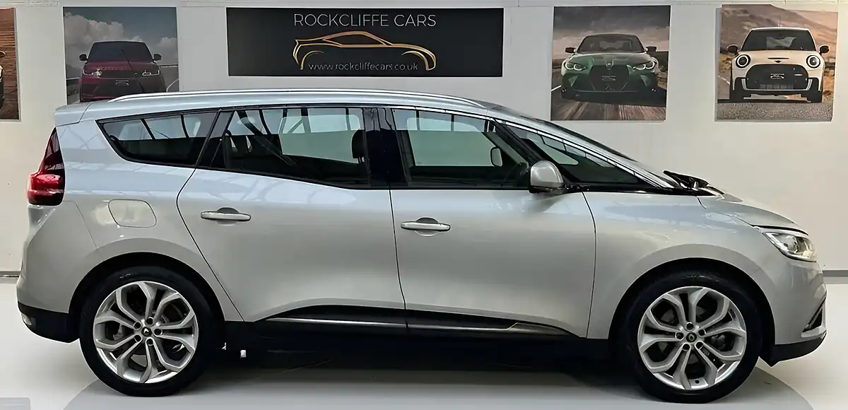 Used 2019 Renault Grand Scenic Iconic Silver - Interior and Exterior details 2
