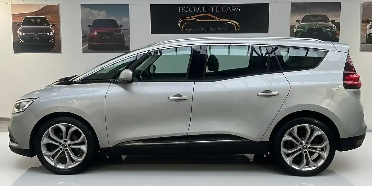 Used 2019 Renault Grand Scenic Iconic Silver - Interior and Exterior details 3