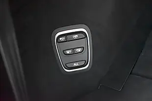 Used 2019 Renault Grand Scenic Signature Oyster Grey - Interior and Exterior details 14